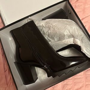 Super edgy and sleek heel boot!
